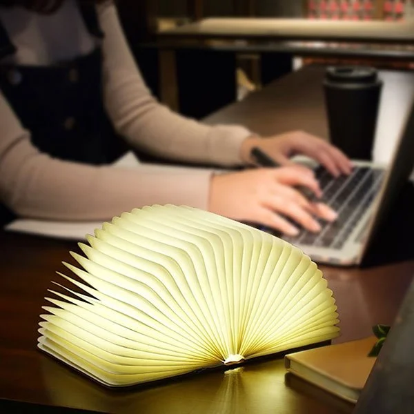 Lampa Bežična u obliku knjige